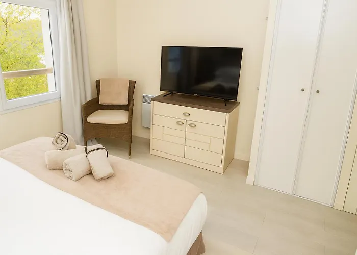 Maison Privee Au Domaine Du Normandy Garden *