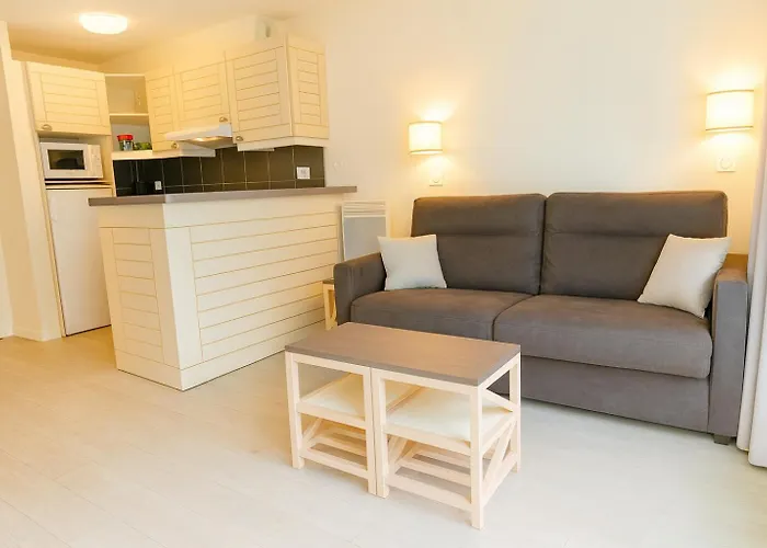 Apartment Maison Privee Au Domaine Du Normandy Garden Danestal